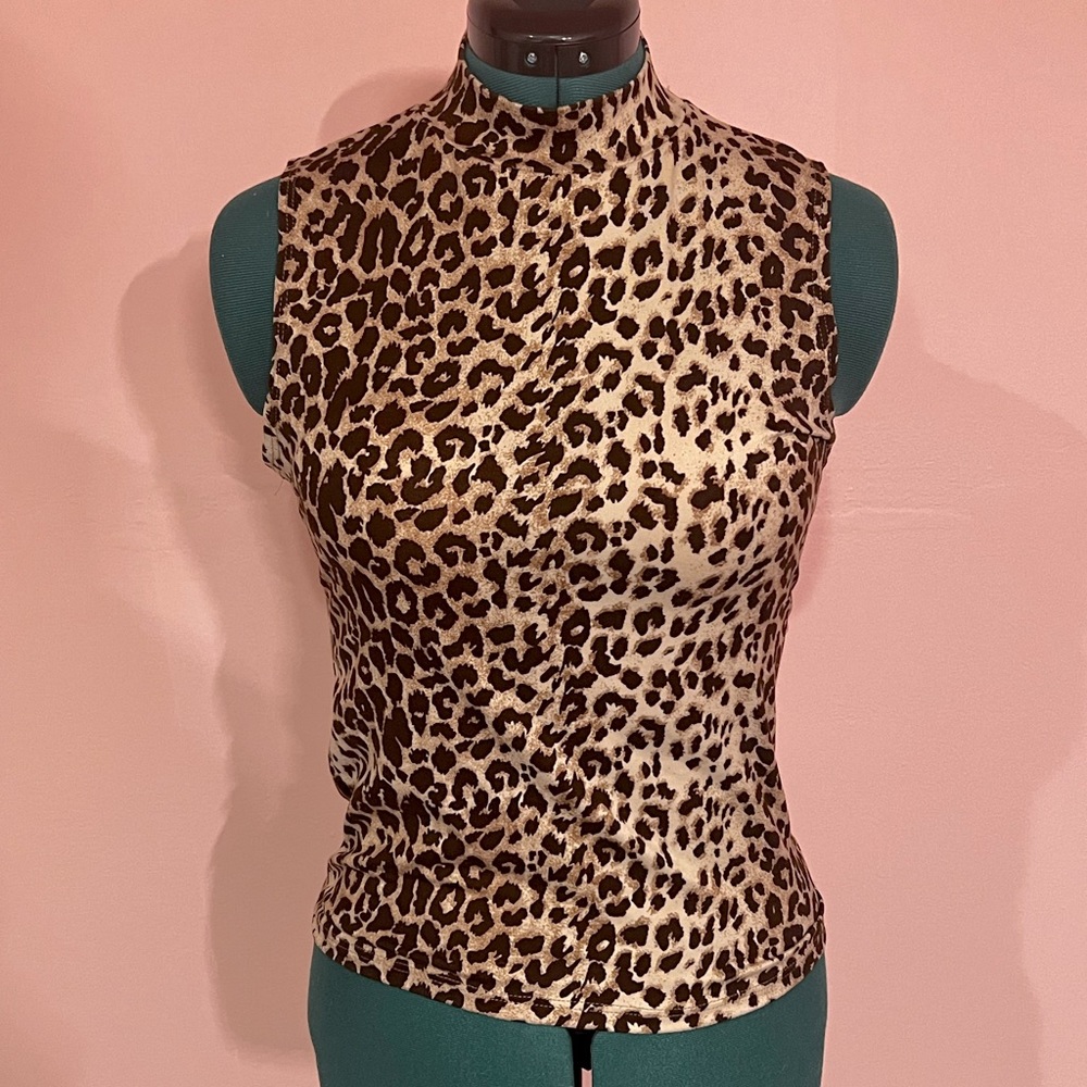 Three pack Olivia Rae sleeveless shirts